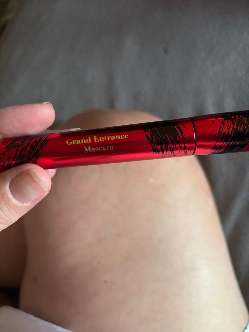 Elizabeth Arden Grand Entrance Mascara — Red & Black Packaging